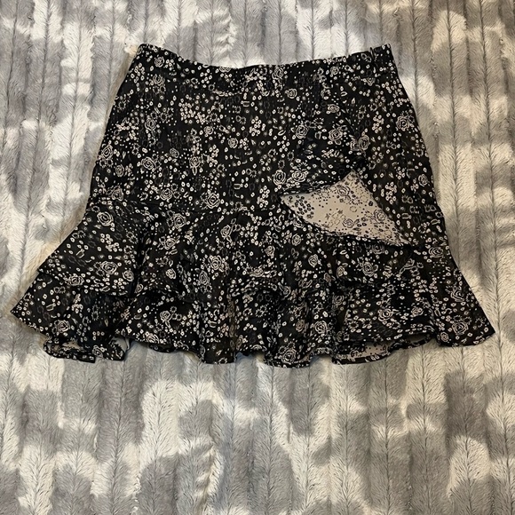 Zara Floral Skirt Size Large - Picture 5 of 8